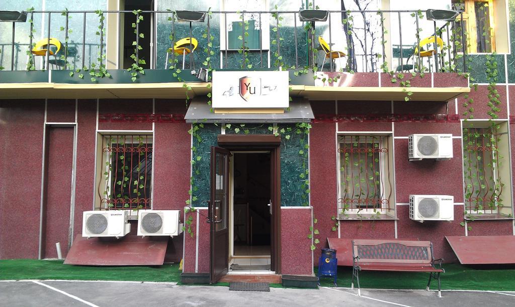 Yellowunlimited Hotel Kharkiv Bagian luar foto